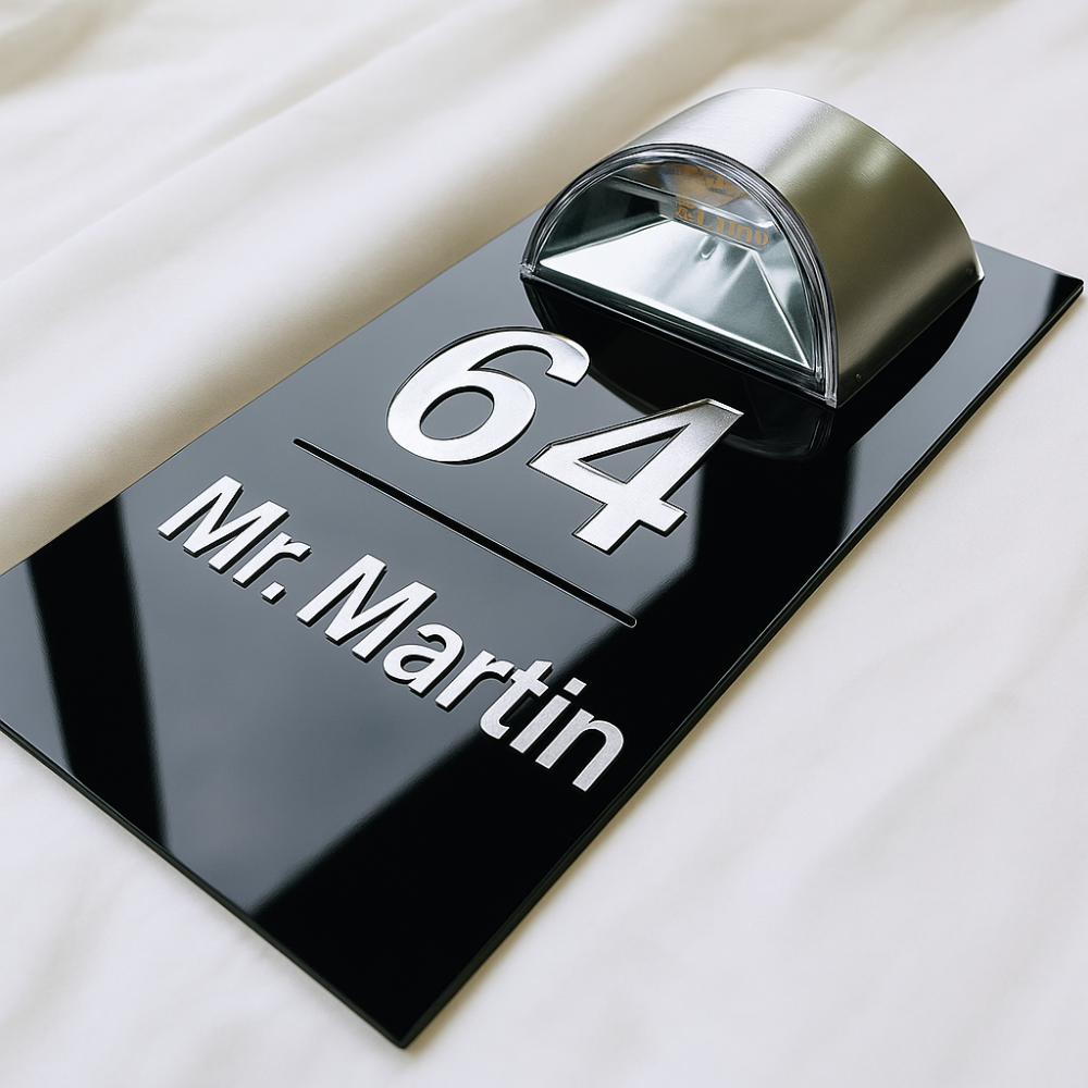 Customisable black solar entrance sign with silver lettering – Illuminated and weatherproof