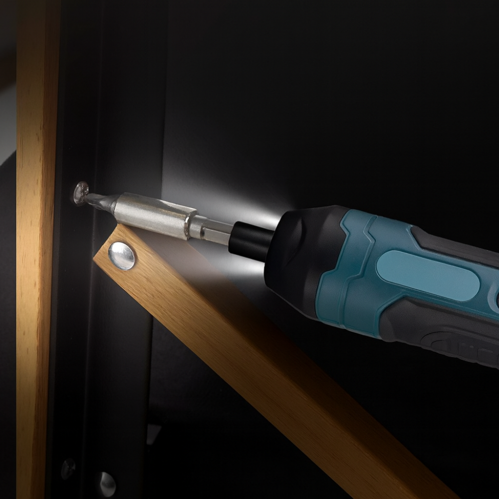 Compact and powerful electric screwdriver kit