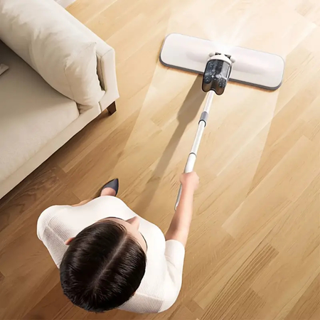 Spray mop for dry & wet cleaning