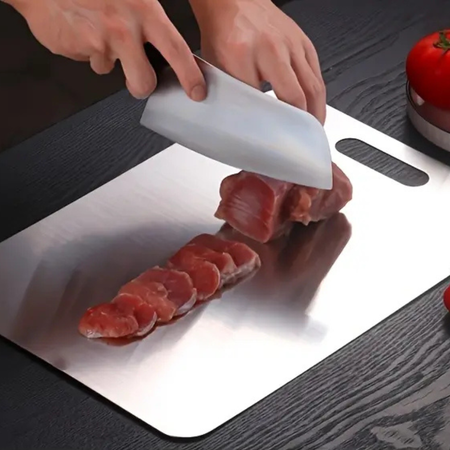 Double-sided stainless steel chopping board – Durable and hygienic for fruit, vegetables and meat