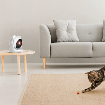 Interactive automatic laser toy for indoor cats