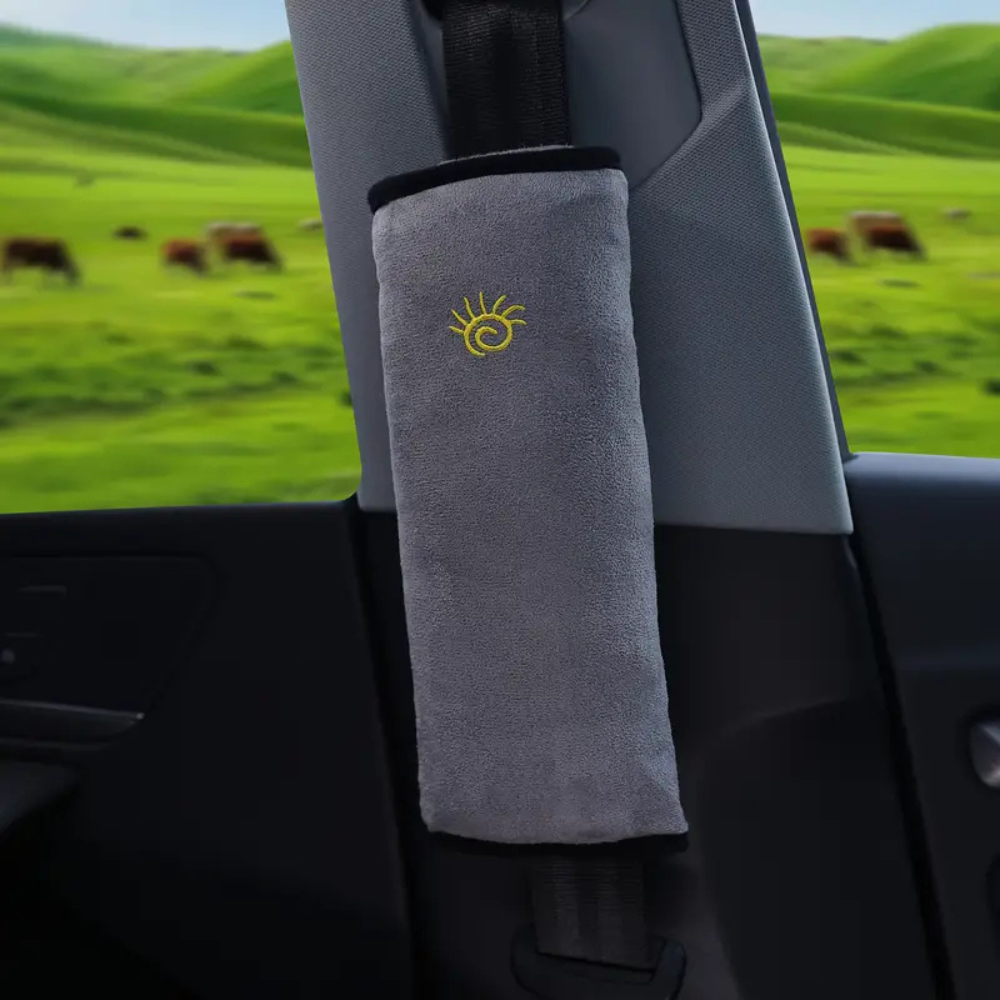 Anti-strangulation seat belt cushion for children
