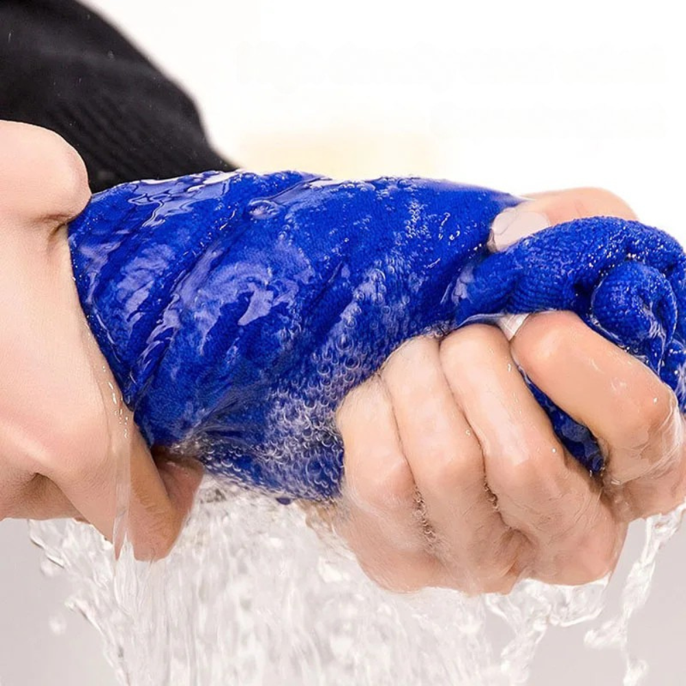 Ultra-absorbent microfibre car cloth