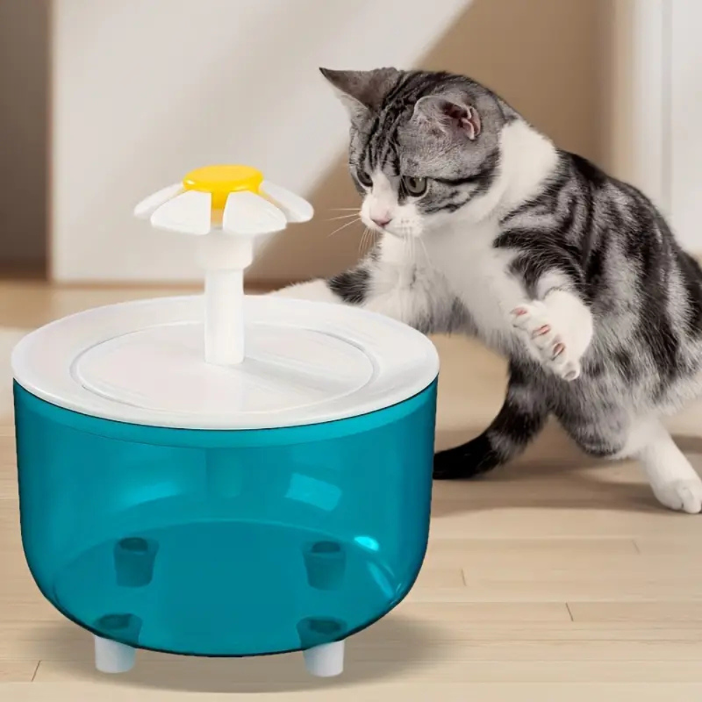 AquaCat – Fresh Water Filtering Fountain for Cats
